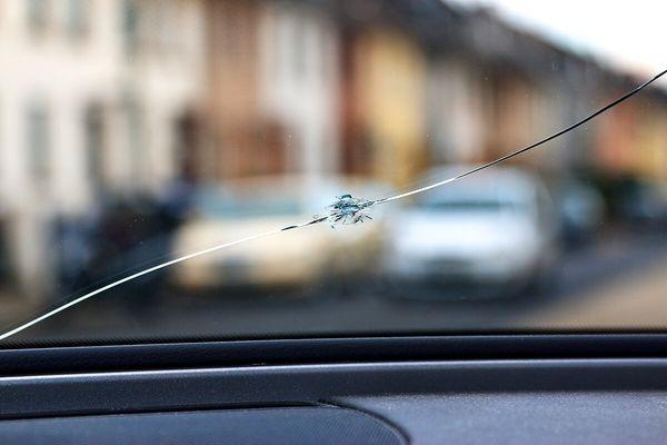 We come to you to replace your windshield.