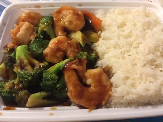 My favorite shrimp with broccoli !!!! So good here!