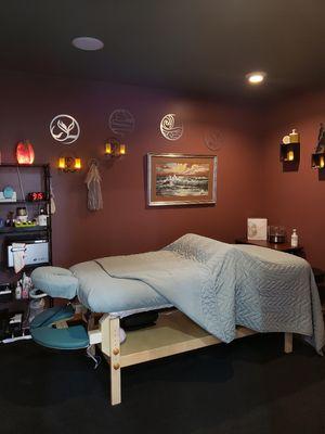 massage room table with arm rest