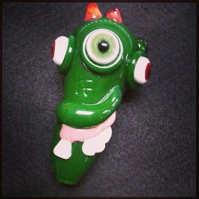 Dr Leary monster pipes!