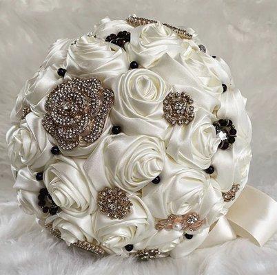 Custom Bridal Brooch Bouquet