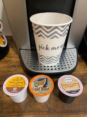 Cute to-go cups & drink pods.