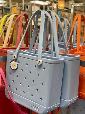 These colorful rubber bags are great for the Boat/beach & shopping :)