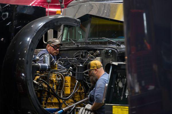 Full Service Truck Repair Shop