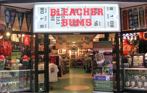 Store front, York Galleria Mall location.