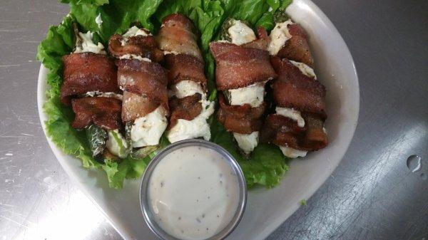 Bacon wrapped cream cheese jalapenos