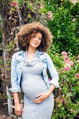 Yes, you can color during pregnancy! Highlights on Natural curls!