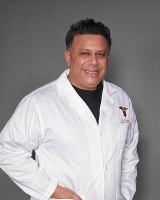 Dr. Manu Dave Kacker DDS