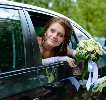 Here comes the bride! In her very own Cinderella coach, perfectly elegant transportation for that perfect day.