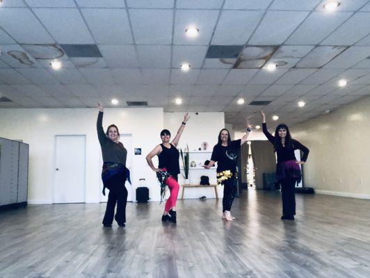 Bellydance Class With Raquel