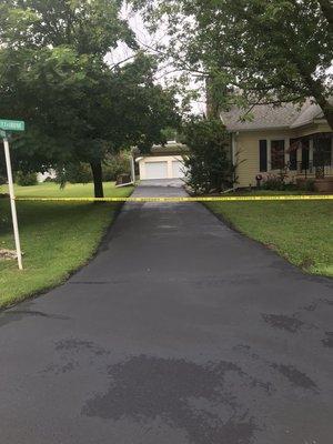 Asphalt and Concrete Sealing, Driveway Repair, Patching, Driveway Cleaning and Power Washing, Joplin, Nevada,  Pittsburg, Parsons, Miami