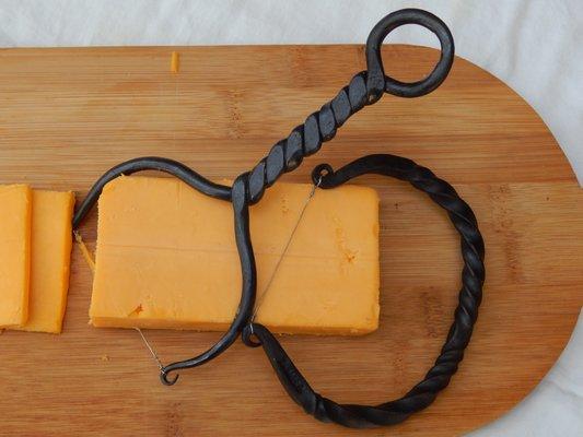 Cheese cutter class