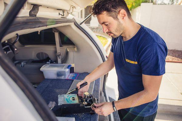 iTech Locksmith is a professional & affordable locksmith company cover Scottsdale, AZ and the Phoenix metro area.
 http://itechlocksmith.com