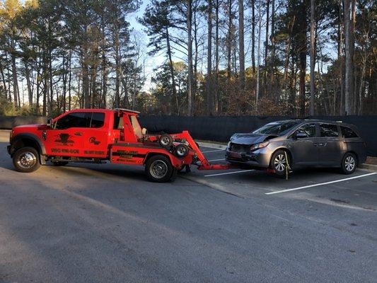 We got called out to rescue this wrecked car on the main road to transport it to a collision shop!