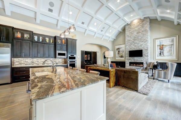 Building luxury custom homes in the Texas Hill Country for over 30 years.