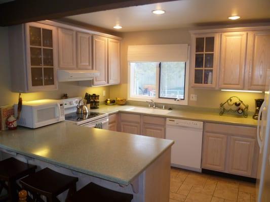 Wildflower #47 granite kitchen with brand new appliances, new silverware and everything else you can think of