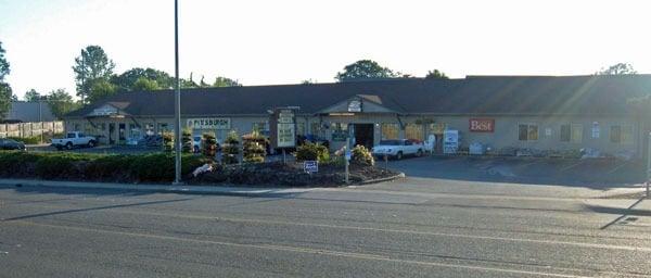 Lakewood Hardware and Garden. One of the many signs that have been done by Tim Quigley.