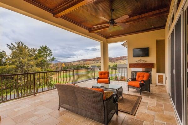 Outdoor Living with Views