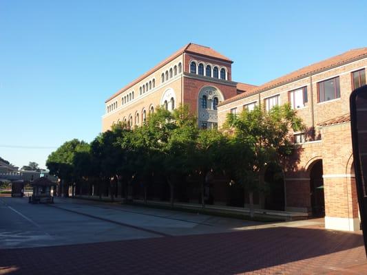 USC school of Law Building