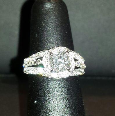 Diamond engagement rings