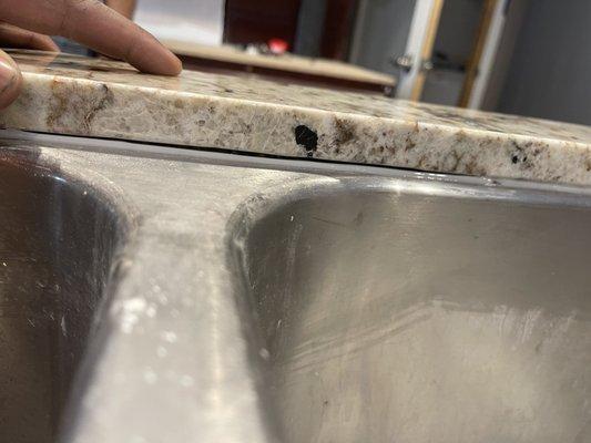 Sink not properly siliconed