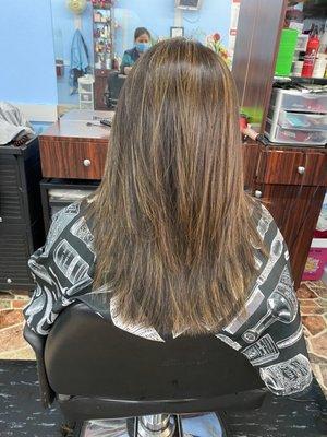 Perfectly even long layers with root touch up!