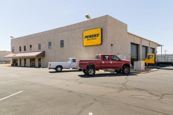 Penske Used Truck Center