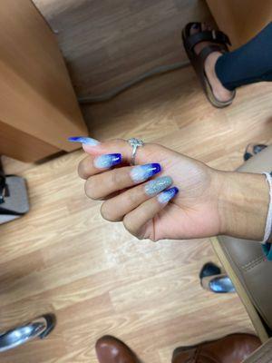 La Nails Salon