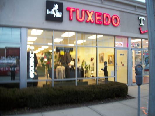 NEW STORE  134 East Jericho Turnpike Mineola NY