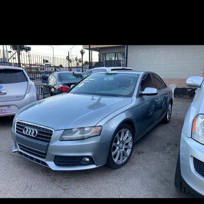 Super clean Audi has a moonroof