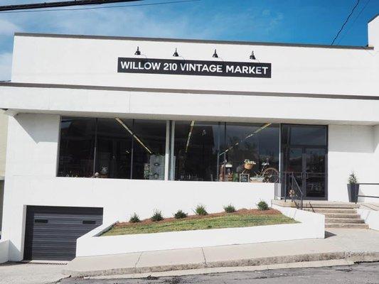 Willow 210 Vintage Market