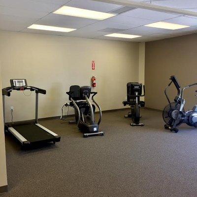 Athlon Physical Therapy cardio training area.