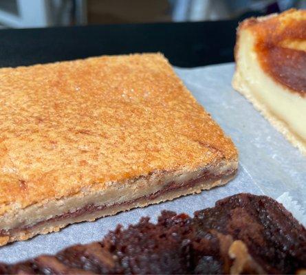 Salted caramel bar (with snippets of a turtle brownie and churro bar)