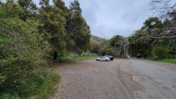 Parking at trailhead.