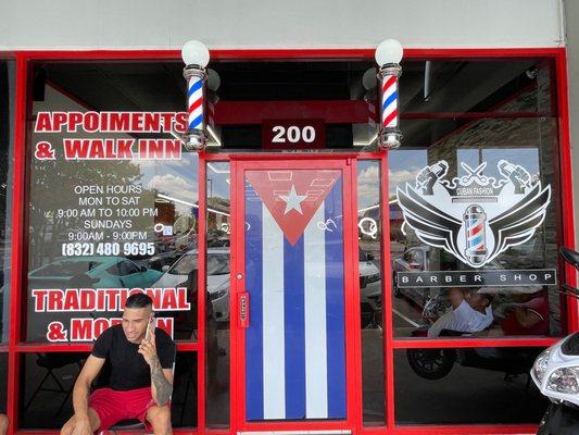 Front of Cuban Fashion Barber Shop