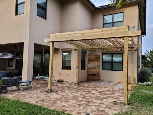 Fence And Pergola Builder