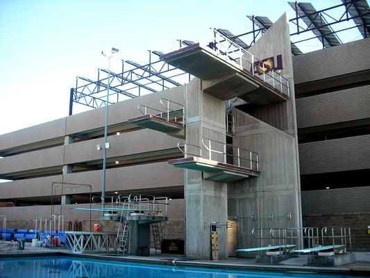 Diving springboards and platforms