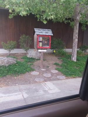 St. Thomas Episcopal Church : Free Little Library