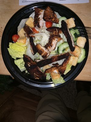 Garden Salad with Cajun Chicken