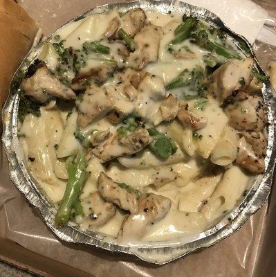 Chicken, broccoli and ziti Alfredo