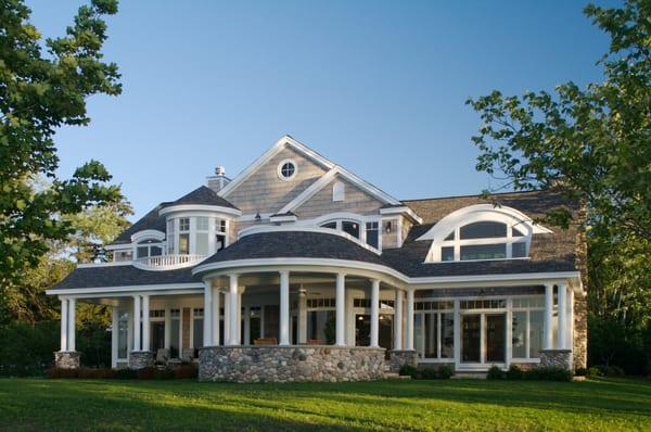 Custom lakefront home designed and built by Bradley Architecture & Construction, Inc.