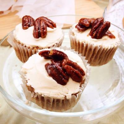 Vegan apple IPA cupcakes