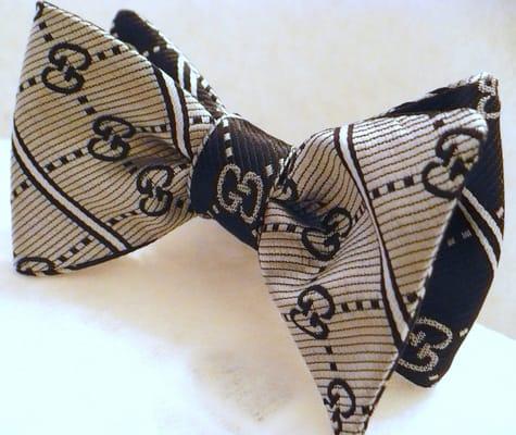 Gucci Print Bow Tie at http://www.BoTyZ.com