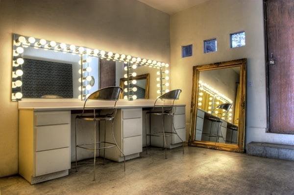 Make-Up Room