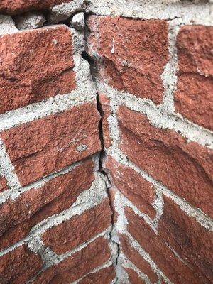 Corner Crack in Brick due to foundation settling