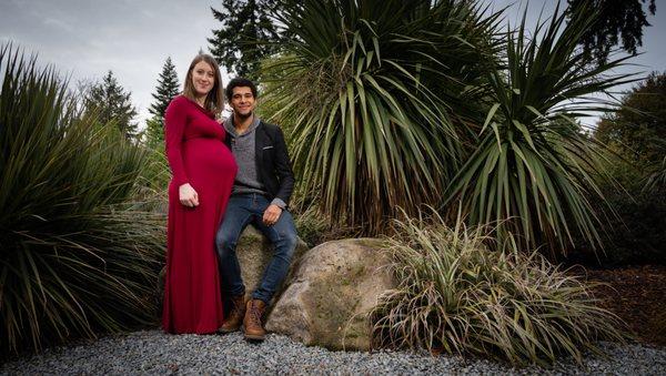 Maternity photo session at the Arboretum in Seattle.