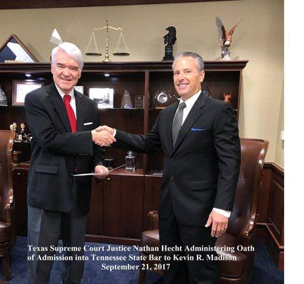 Texas Supreme Court Chief Justice Nathan Hecht administering Oath for Attorney Kevin Madison to be admitted to Tennessee Bar.