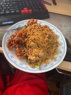 General Tso 's Chicken Vegetable Lo Mein Roast Pork Fried Rice