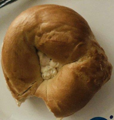 Plain bagel with vegetable cream cheese