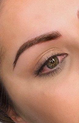 Combo brow (Microblading + shading)